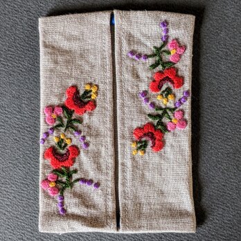 ハンガリー　シオーアガールドの刺繍　ポケットティッシュケースNo.2の画像