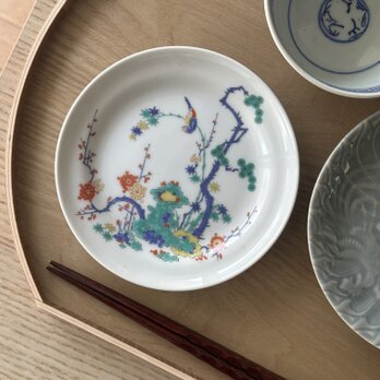 可愛らしい花柄取り皿の画像