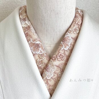 洗える刺繍半衿 ふっくらベージュのお花の画像