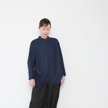 china button shirts / denimの画像