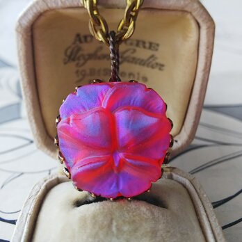ヴィンテージ　パンジーflower（フロスト･オーロラ赤）Bagチャームの画像