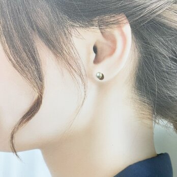 小粒バロックパールのピアス/イヤリング 5mm 6mm 真珠 スタッド チタン SV925 ノンホールの画像