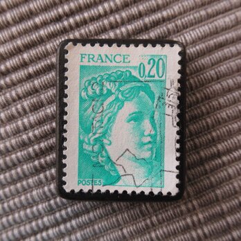 アップサイクル　フランス切手ブローチ10334の画像