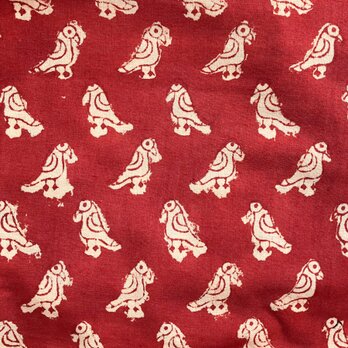 インド ブロックプリント生地 [40cm単位切売] Bagru バード レッド 鳥 とり　鳩 IF0190の画像