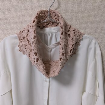 再々オープン記念価格〜コットンリネンの花モチーフつなぎのハーフスヌード(ピンクベージュ)の画像