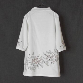 小さな実りたちの森＊筆描きTシャツ 七分袖オフネックの画像