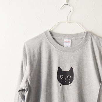 長袖Tシャツ＊泣いている猫の画像