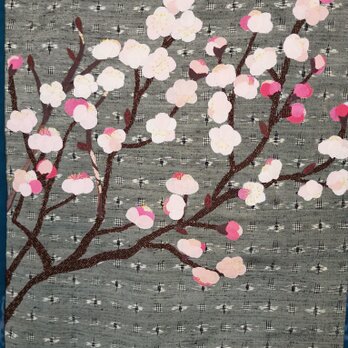 ヴィンテージ着物から梅タペストリー　春を待ってますの画像