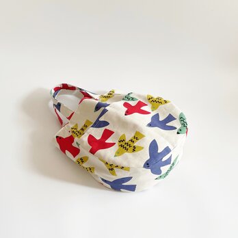 北欧風カラフルバード ラウンド型バッグ 外ポケット A4