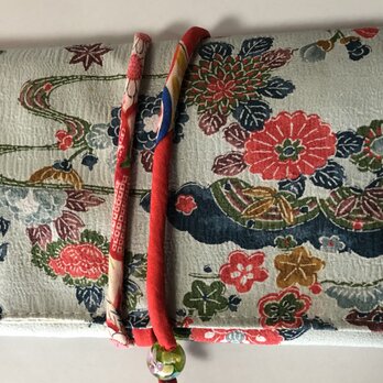 ８１３７　花柄の着物で作った和風財布・ポーチの画像