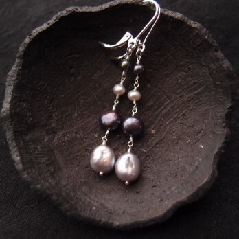【SV】Baroque Pearl Mix Earrings／バロックパールMix フレンチピアス（Gray）の画像