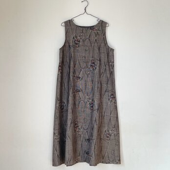 SALE＊アンティーク着物＊花唐草模様泥大島紬のワンピース（Ｌサイズ・5マルキ）の画像
