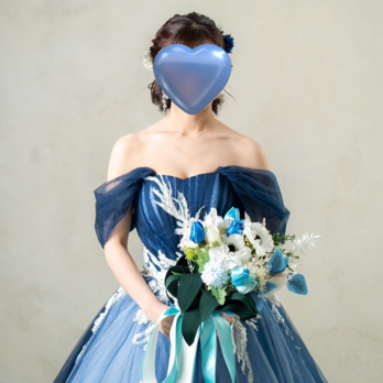 実例写真！カラードレス ネイビー オフショルダー 美しい花レース チュールスカート 披露宴の画像