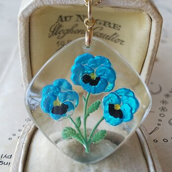ヴィンテージ　AquaブルーのパンジーFlowerインタリオGlass（34㎜）ネックレスの画像
