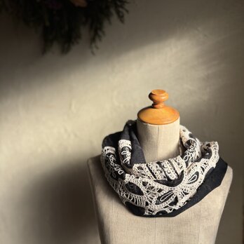 ゴージャス刺繍生地　春のロングスヌードの画像