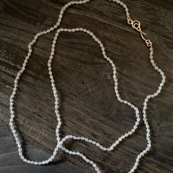 WhiteカルセドニーのNecklaceの画像