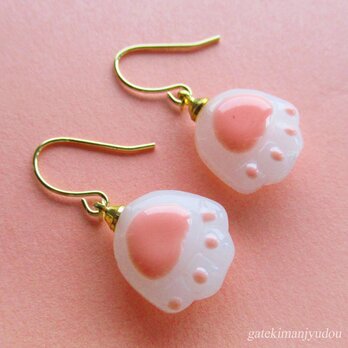 肉球ピアスピアス/ミルキー×ピンク【イヤリング等変更可】の画像