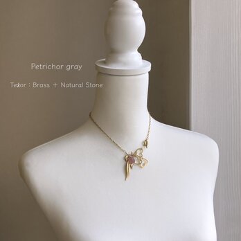 Teżor：ピンクエピドートとハートの首飾り　 [ Pink Epidote and Brass Necklace ]の画像