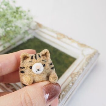 【受注製作】まゆトラねこの赤ちゃん(サバトラ・キジトラ・茶トラ) -薄目orぱっちりおめめ- 羊毛フェルトの画像