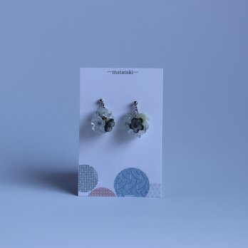【ピアス又はイヤリング】花玉　大人色の画像