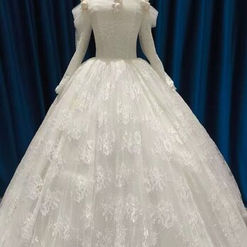 ウェディングドレス オフショルダー 長袖 贅沢な総レース プリンセスライン 編み上げ 結婚式の画像
