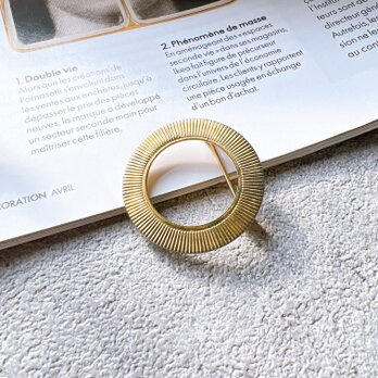 SC122-ヴィンテージブローチ U.S.A. 1970〜80s Gold Tone Disc Shape Broochの画像