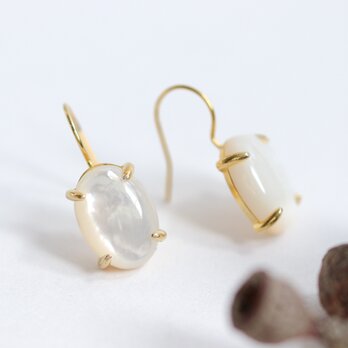 入園・入学イベントにも｜毎日使いたくなるマザーオブパール（白蝶貝）のピアス｜シルバー925 / 18KGP