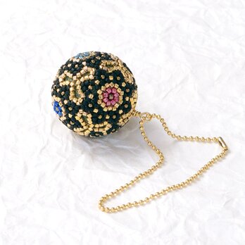 冬の花てまりのバッグチャーム・ブラックの画像