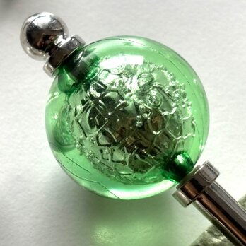 かんざし　飴玉の様なシルバーホイール入りビーズ　緑　グリーン　抹茶　一本挿し　一本簪　涼しげ　透明　クリア　夏の画像