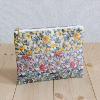 ラミネート☆16cmファスナーのフラットポーチ　小花柄　内ポケット　イエロー帆布　　164の画像