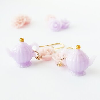 春色♡ティーポットのピアスの画像