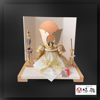 【五月人形】【コンパクト】【端午の節句】【平台飾り】 白鐘（しろがね）６号富士檜/桜平台飾りの画像
