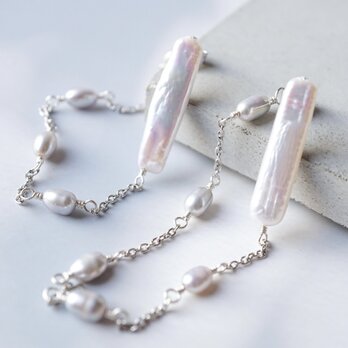 「風に舞う」パール ピアス イヤリング 天然石 6月誕生石 silver925 金属アレルギー対応 入学式 結婚式の画像