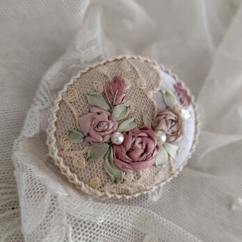 リボン刺繍*アンティークレース*薔薇*ブローチ*pの画像