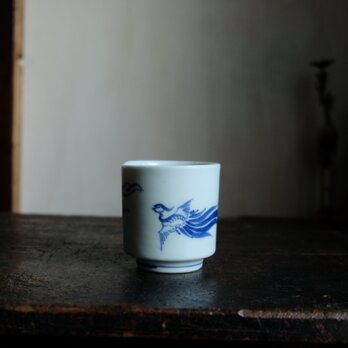 日々の暮らしのお供◆味のある絵付け。瀬戸焼　花鳥文染付湯呑み　骨董・antiques　古道具　明治~大正期 Aの画像