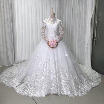 華やか ウェディングドレス ボレロ キラキラスパンコール レース 憧れのドレス 結婚式 華やかなトレーンの画像