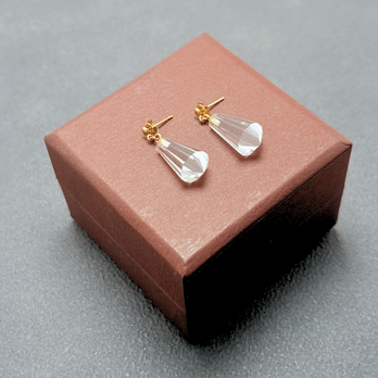 16mm 剣型 クォーツ/白水晶  K18 天然石ピアス - ツルギSSの画像