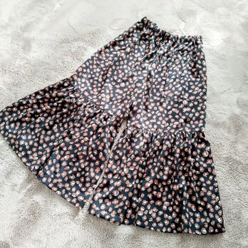 テロん素材のレオパード柄ギャザーガウチョパンツ(黒)の画像