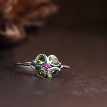 A Little Flower ～Peridot & Pink Spinel～の画像