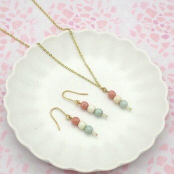 お花見だんごネックレス＆ピアス／イヤリングセットの画像