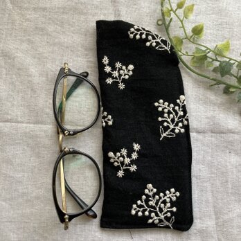 ハンドメイド♡メガネケース♡黒綿麻実リーフ刺繍生地♡♡普通タイプの画像