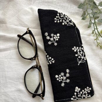 ハンドメイド♡メガネケース♡黒綿麻実リーフ刺繍生地♡♡普通タイプの画像