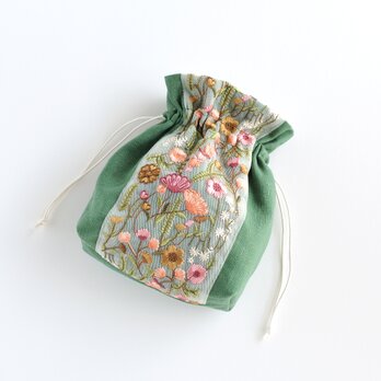 リネンとインド刺繍リボンのマチのある巾着ポーチ 　グリーン