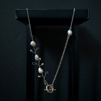 グレー淡水パールネックレス〔ｻｰｼﾞｶﾙｽﾃﾝﾚｽ〕 item19の画像