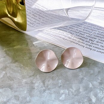 P618-ヴィンテージピアス U.S.A. Pale Pink Enamel paint wavy round plateの画像