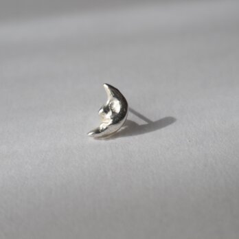 【Silver925】【片耳】Little moonのピアスの画像