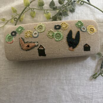 ✳︎ハンドメイド☆ミナペルホネンメガネケース repo点と線刺繍の画像