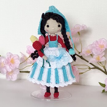 あみぐるみ・チュリップを運ぶ　女の子　黒髪