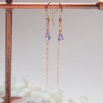 タンザナイトのしずくピアス（14kgf）／イヤリングの画像