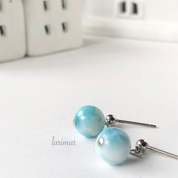 数量限定♡ラリマー8㎜玉ピアス  チタンの画像